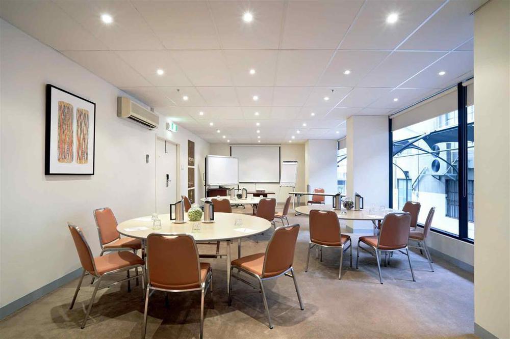 Mercure Welcome Мельбурн Ресторан фото